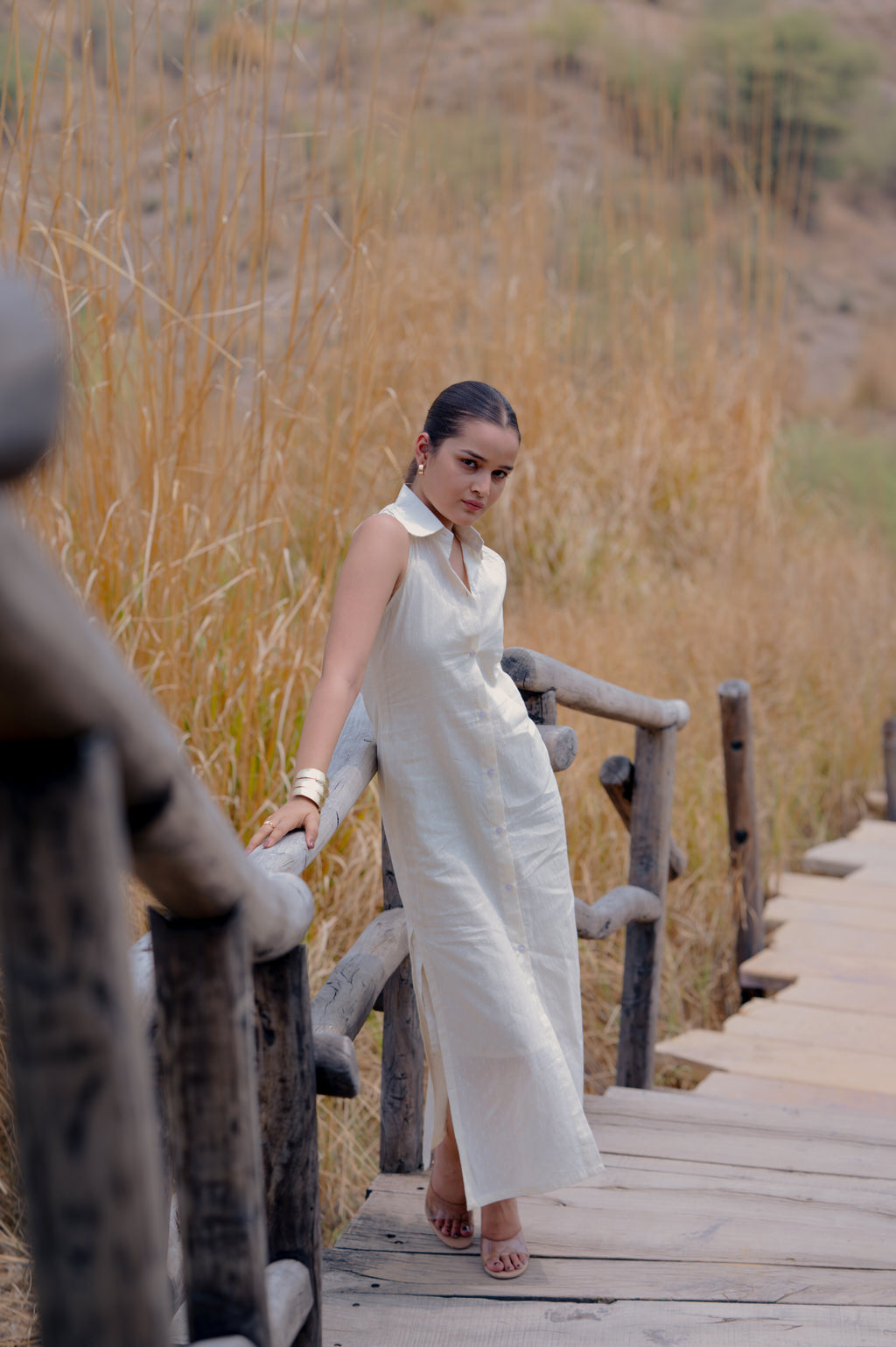 Off White Sleeveless Shirt Slit Dress